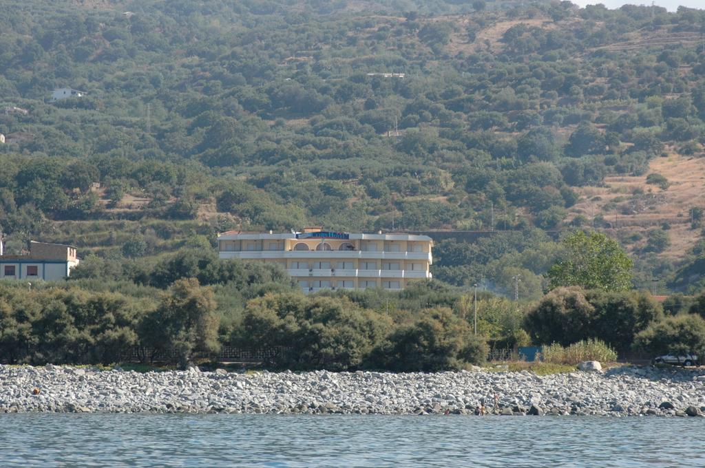 Joppolo Cliffs Hotel מראה חיצוני תמונה