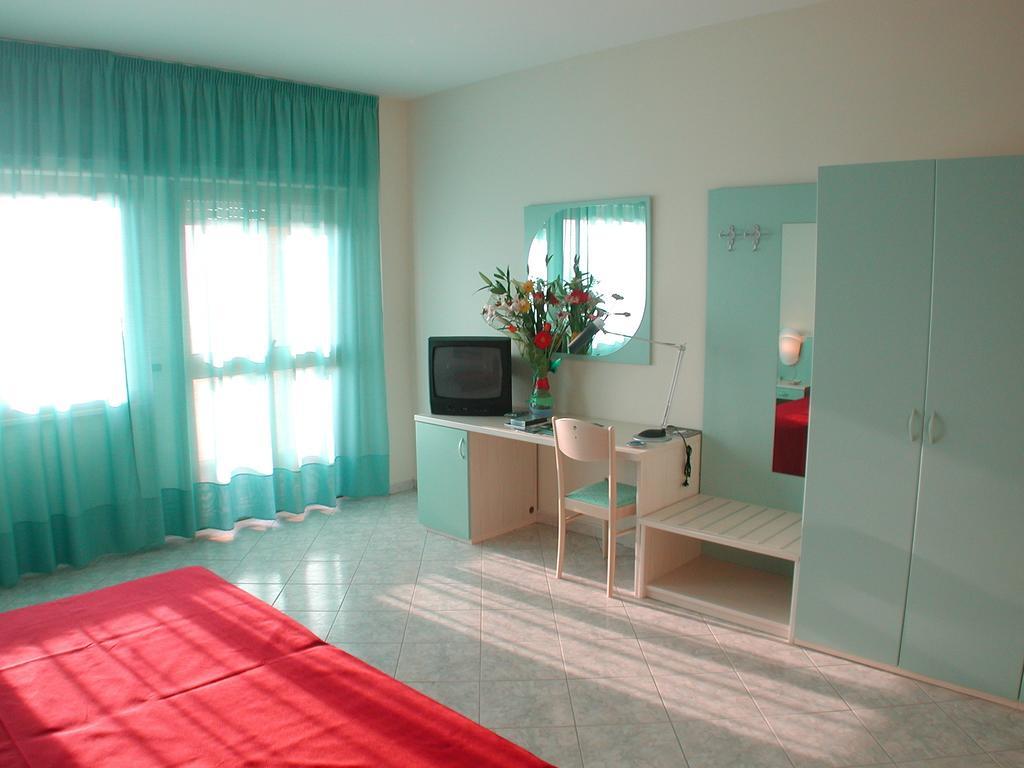 Joppolo Cliffs Hotel חדר תמונה
