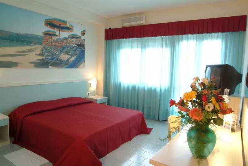 Joppolo Cliffs Hotel מראה חיצוני תמונה