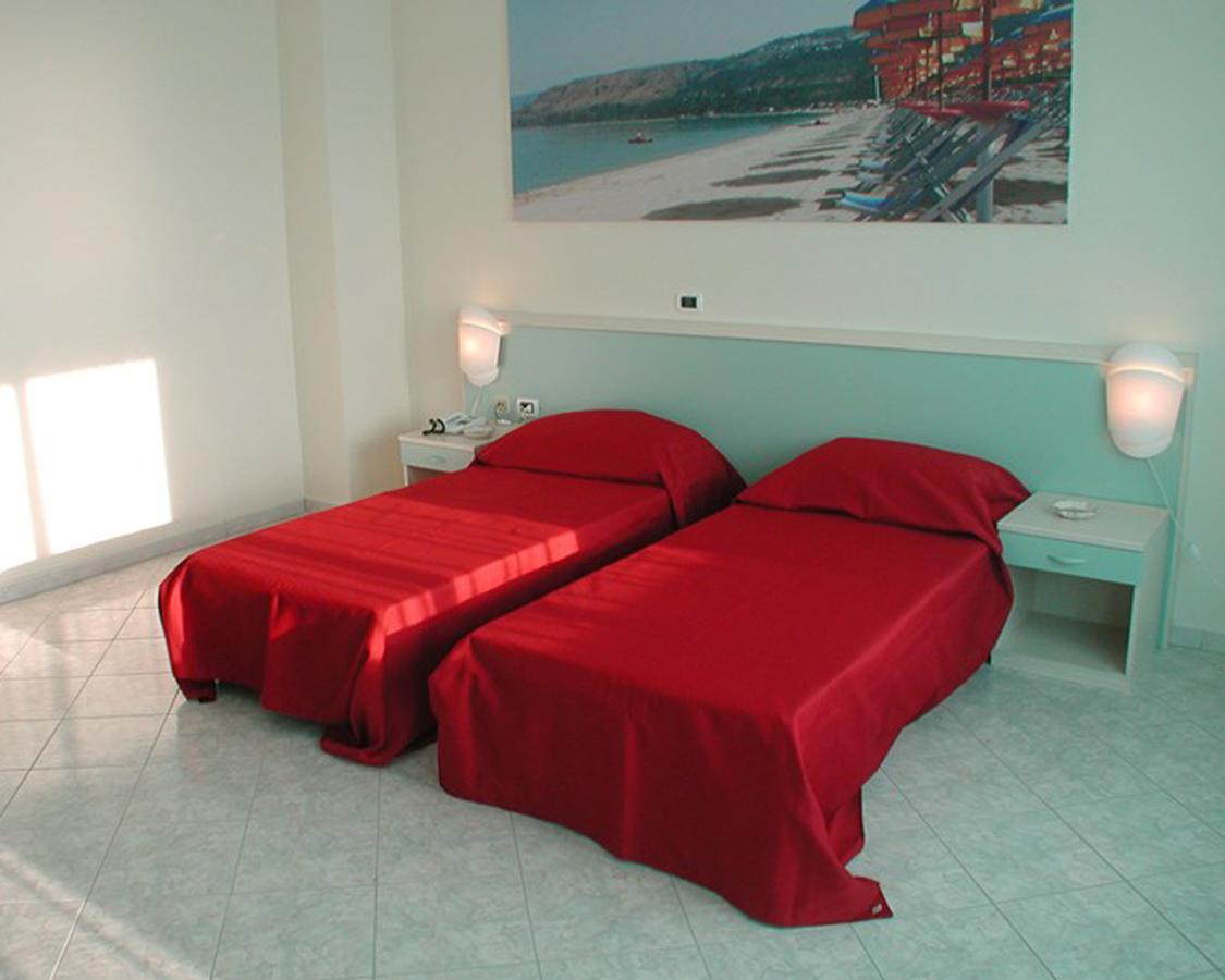 Joppolo Cliffs Hotel מראה חיצוני תמונה